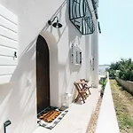 Seafront Beach House - First Row To Sea